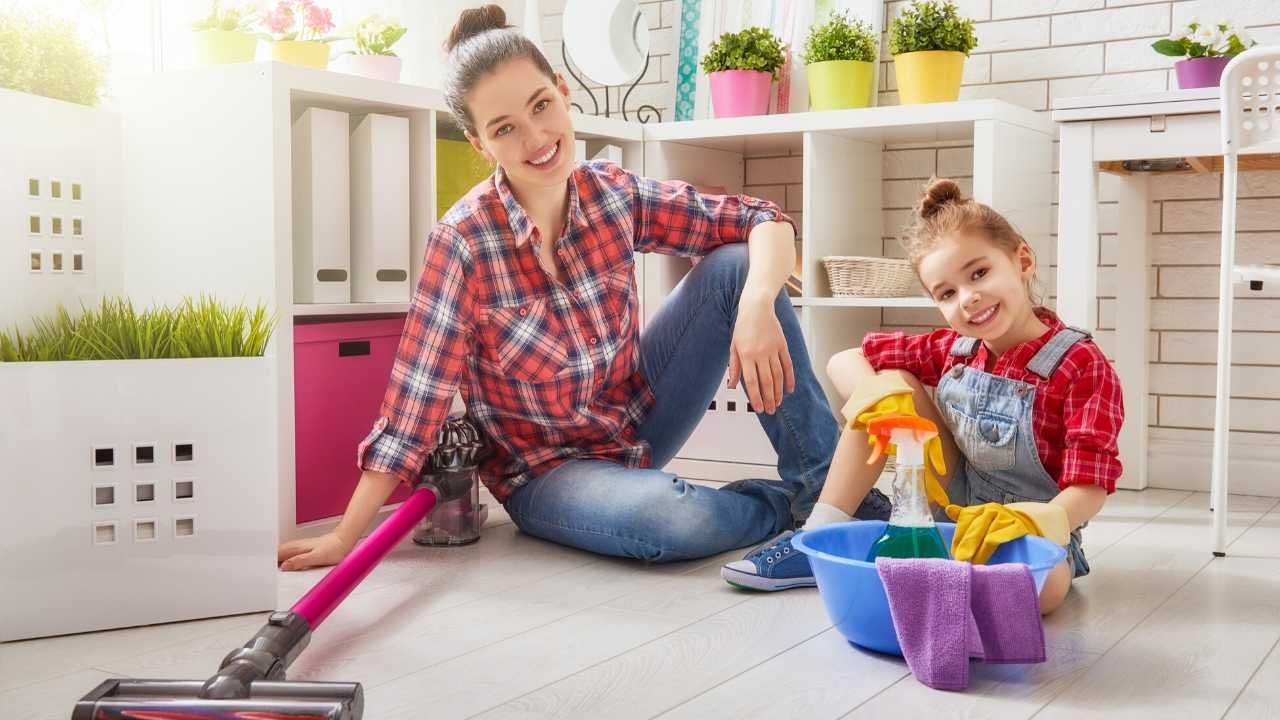 How to Clean Window Screens