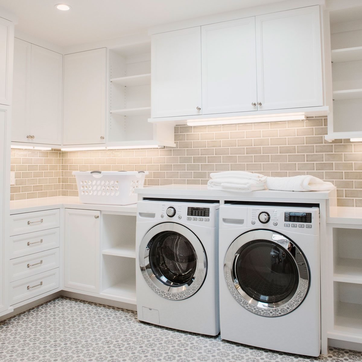 Laundry Room Storage Gettyimages 748316309