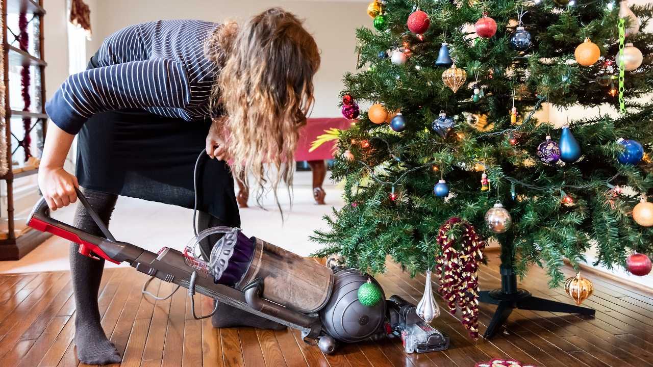 How to Decorate a Fireplace Mantel for Thanksgiving